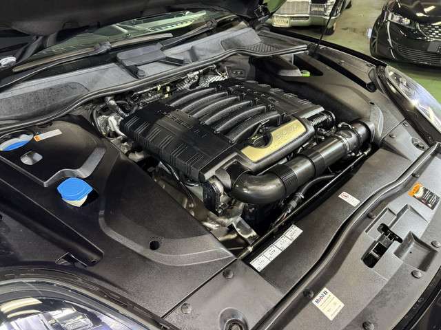 ポルシェ カイエン プラチナエディション ティプトロニックＳ ４ＷＤ H30年 () 99
