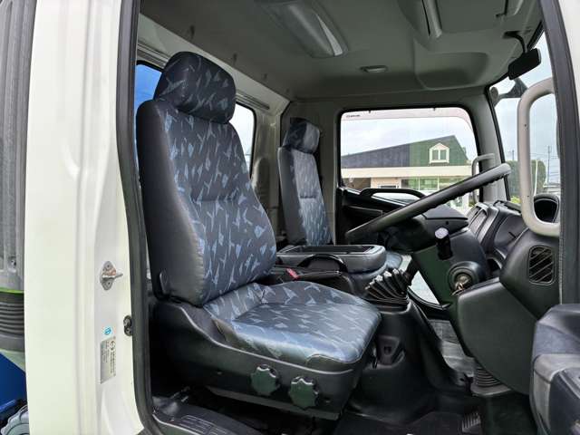 日野自動車 レンジャー ５．１Ｄ H28年 (関東) 99