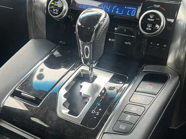 トヨタ アルファード　ハイブリッド ハイブリッド ２．５ ＳＲ Ｅ－ＦＯＵＲ ４ＷＤ H29年 (関東) 99