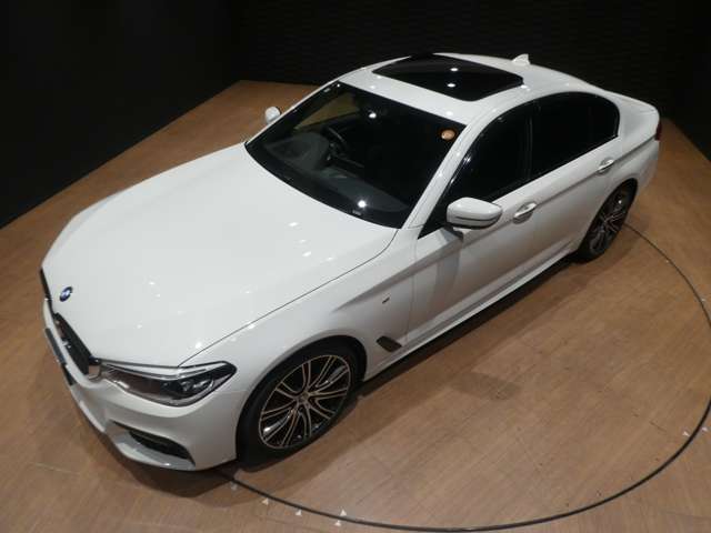 ＢＭＷ ５シリーズ ５４０Ｉ Ｘドライブ Ｍスポーツ ４ＷＤ H29年 (関東) 99