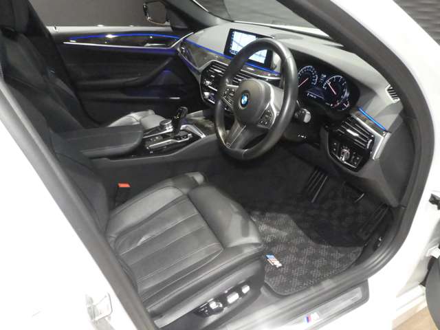 ＢＭＷ ５シリーズ ５４０Ｉ Ｘドライブ Ｍスポーツ ４ＷＤ H29年 (関東) 99