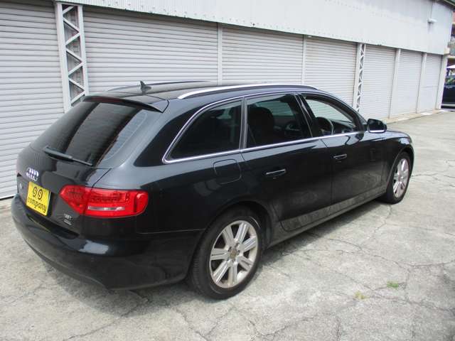 アウディ Ａ４　アバント １．８　ＴＦＳＩ H22年 (近畿) 99