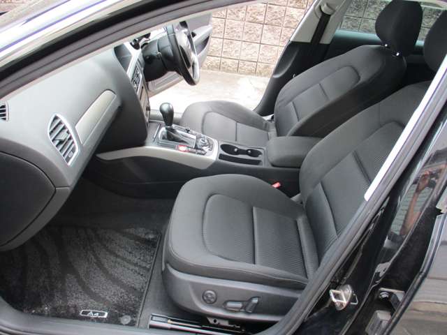 アウディ Ａ４　アバント １．８　ＴＦＳＩ H22年 (近畿) 99
