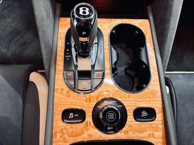 ベントレー ベンテイガ スピード ４ＷＤ R4年 (近畿) 99