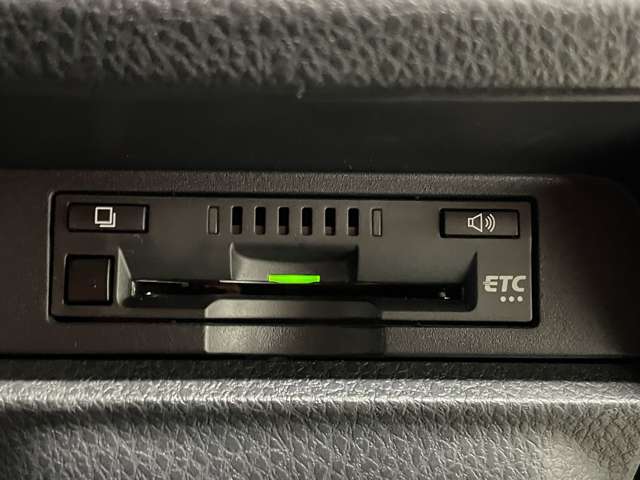 トヨタ ヴォクシー ２．０ ＺＳ 煌ＩＩＩ R3年 (近畿) 99