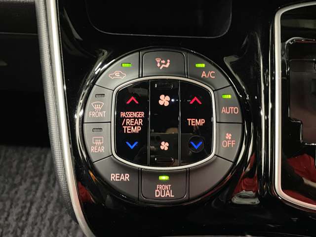 トヨタ ヴォクシー ２．０ ＺＳ 煌ＩＩＩ R3年 (近畿) 99