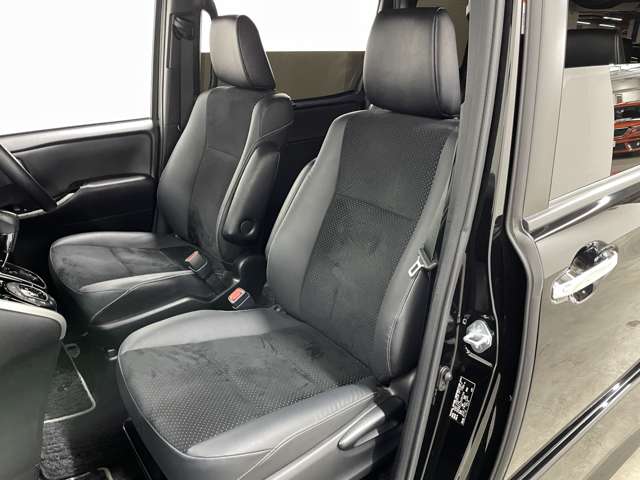 トヨタ ヴォクシー ２．０ ＺＳ 煌ＩＩＩ R3年 (近畿) 99