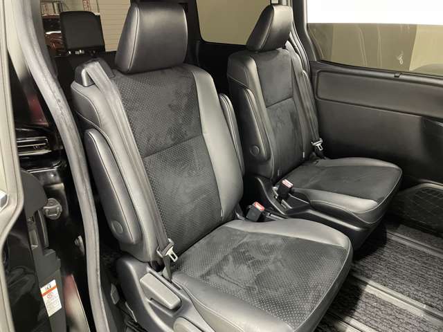 トヨタ ヴォクシー ２．０ ＺＳ 煌ＩＩＩ R3年 (近畿) 99