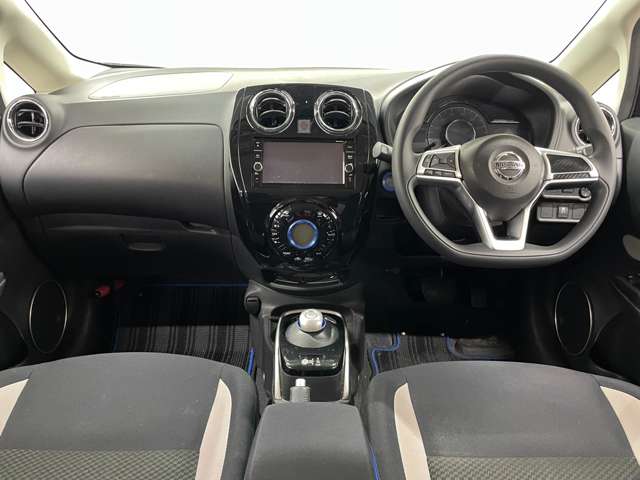 日産 ノート １．２ Ｅ－ＰＯＷＥＲ Ｘ シーギア リミテッド R1年 (近畿) 99