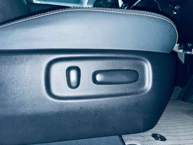トヨタ エスティマ ２．４ アエラス プレミアム H30年 (近畿) 99