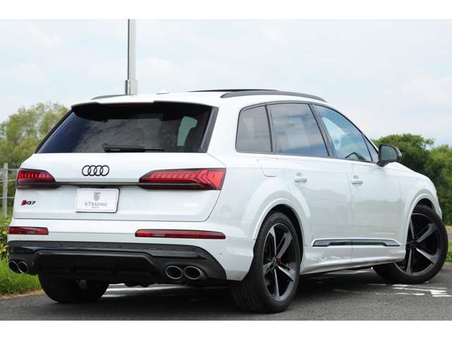 アウディ ＳＱ７ ４．０ ４ＷＤ R6年 (東海) 99
