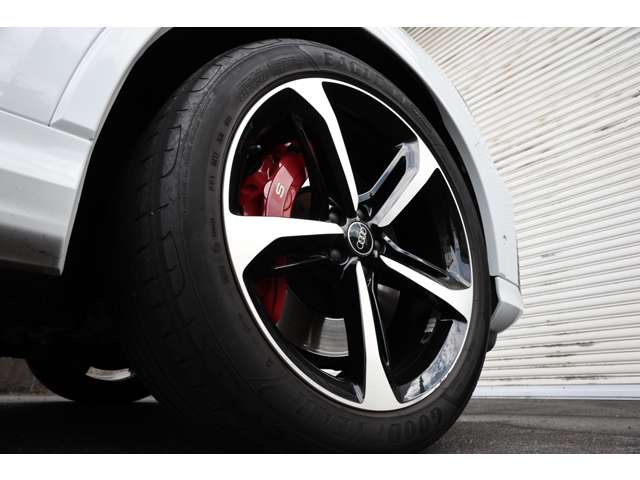 アウディ ＳＱ７ ４．０ ４ＷＤ R6年 (東海) 99