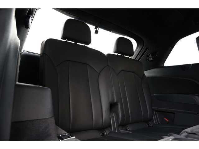 アウディ ＳＱ７ ４．０ ４ＷＤ R6年 (東海) 99