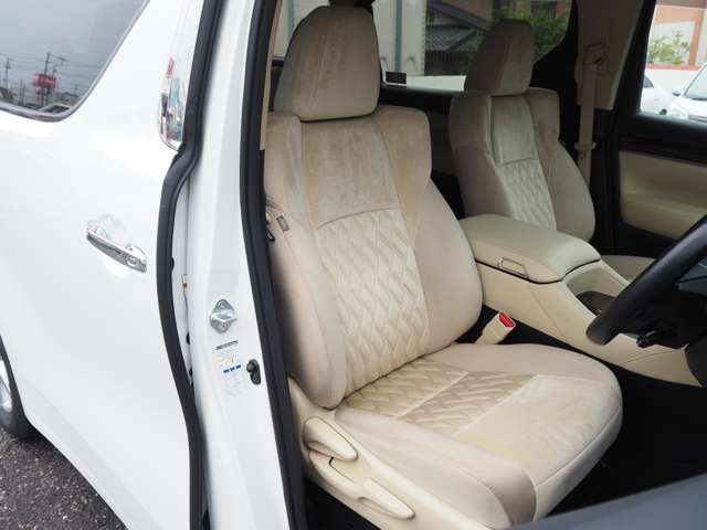 トヨタ アルファード　ハイブリッド ハイブリッド ２．５ Ｘ Ｅ－ＦＯＵＲ ４ＷＤ R3年 (甲信越・北陸) 99