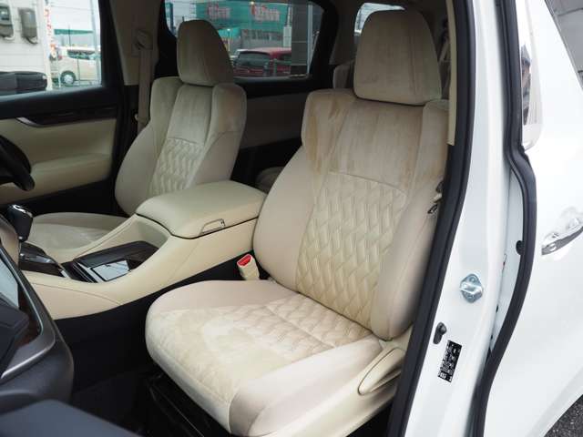 トヨタ アルファード　ハイブリッド ハイブリッド ２．５ Ｘ Ｅ－ＦＯＵＲ ４ＷＤ R3年 (甲信越・北陸) 99