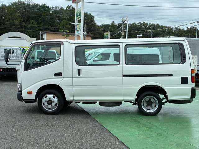 日野自動車 デュトロルートバン ４．０Ｄターボ H30年 (関東) 99