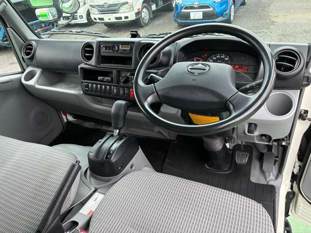 日野自動車 デュトロルートバン ４．０Ｄターボ H30年 (関東) 99