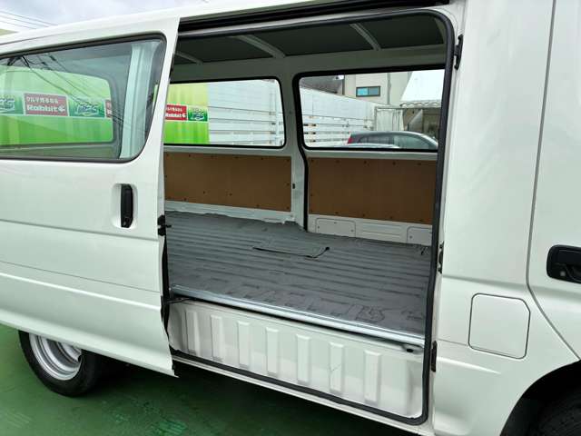 日野自動車 デュトロルートバン ４．０Ｄターボ H30年 (関東) 99