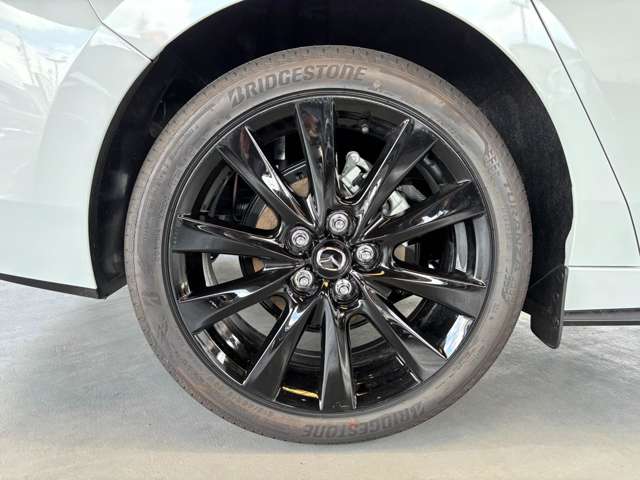 マツダ ＭＡＺＤＡ３　セダン ２．０ ２０Ｓ レトロスポーツエディション R8年 () 99