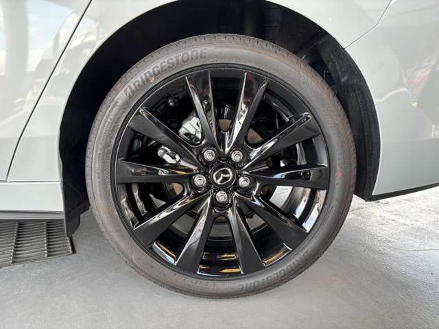 マツダ ＭＡＺＤＡ３　セダン ２．０ ２０Ｓ レトロスポーツエディション R8年 () 99