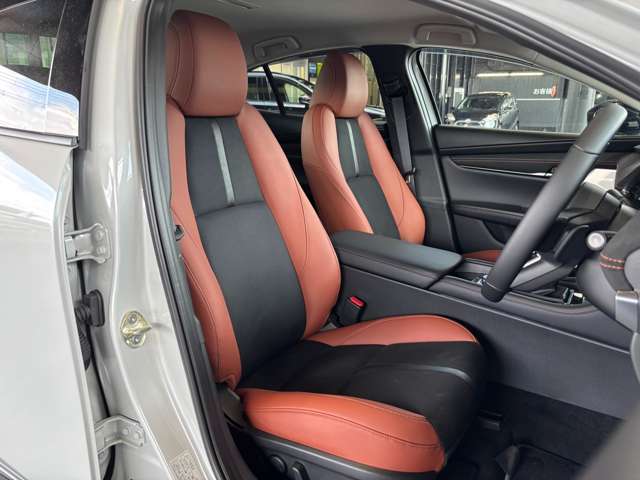 マツダ ＭＡＺＤＡ３　セダン ２．０ ２０Ｓ レトロスポーツエディション R8年 () 99