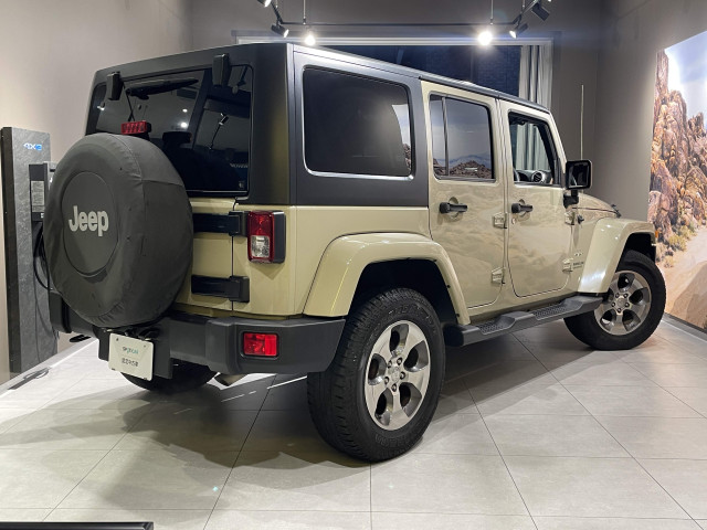 ジープ ラングラー　アンリミテッド アンリミテッド サハラ メイク マイ ジープ ４ＷＤ H29年 () 99