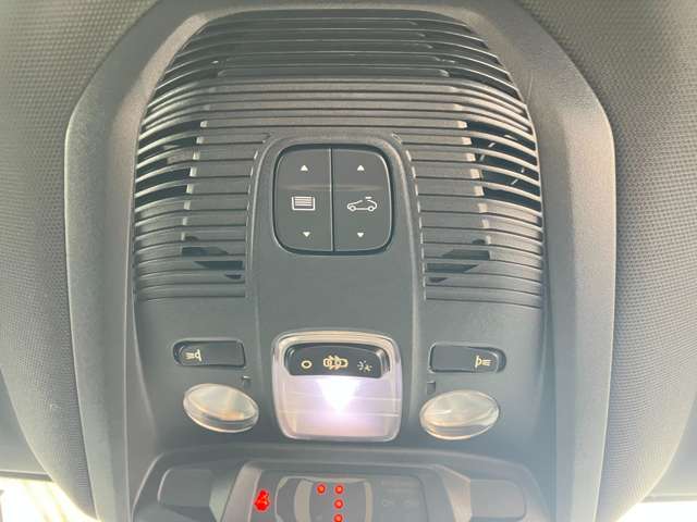 プジョー ３００８ ＧＴライン R2年 () 99