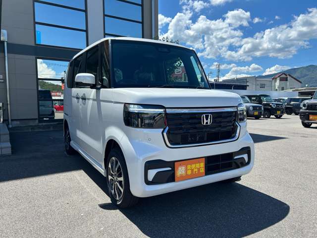 ホンダ Ｎ　ＢＯＸ カスタム ６６０ ４ＷＤ R8年 () 99