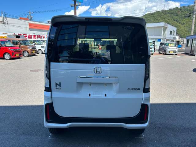 ホンダ Ｎ　ＢＯＸ カスタム ６６０ ４ＷＤ R8年 () 99