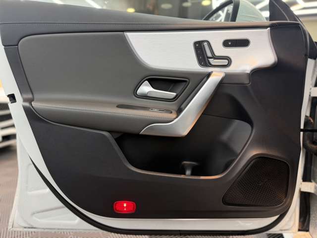 メルセデスベンツ ＣＬＡシューティングブレーク ＣＬＡ２００Ｄ ＡＭＧライン ディーゼルターボ R1年 (関東) 99