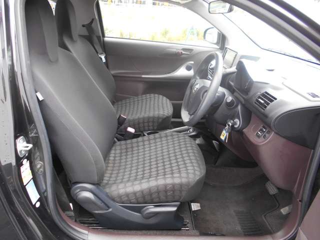 トヨタ ｉＱ １．０ １００Ｘ H20年 (東海) 99