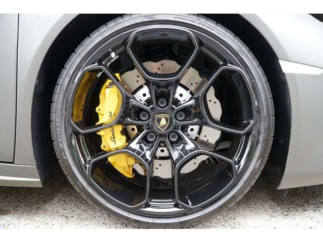 ランボルギーニ ウラカンスパイダー ＲＷＤ （ＬＤＦ） R1年 (関東) 99