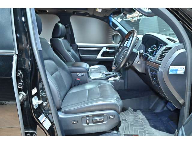 トヨタ ランドクルーザー ４．６ ＺＸ ４ＷＤ H29年 (関東) 99