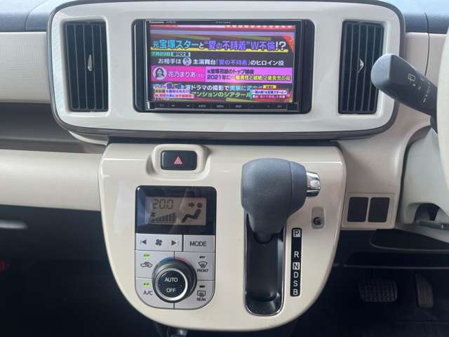 ダイハツ ムーヴ　キャンバス ６６０ Ｘ リミテッド メイクアップ ＳＡＩＩ H29年 (近畿) 99