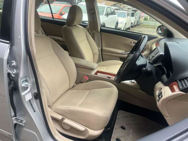 トヨタ プレミオ １．８Ｘ　Ｌパッケージ H28年 (近畿) 99