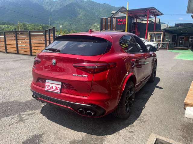 アルファロメオ ステルヴィオ ２．９ Ｖ６ ビターボ クアドリフォリオ ４ＷＤ R1年 (近畿) 99