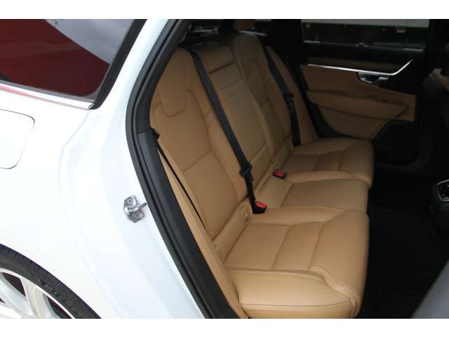 ボルボ Ｖ９０ Ｔ６ ＡＷＤ インスクリプション ４ＷＤ H29年 (関東) 99