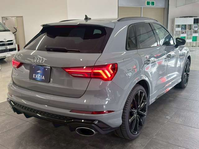 アウディ ＲＳ　Ｑ３ ２．５ ４ＷＤ R3年 (関東) 99