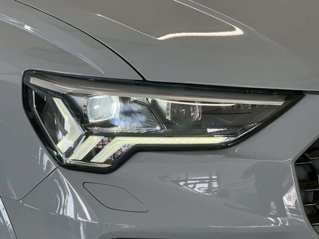 アウディ ＲＳ　Ｑ３ ２．５ ４ＷＤ R3年 (関東) 99