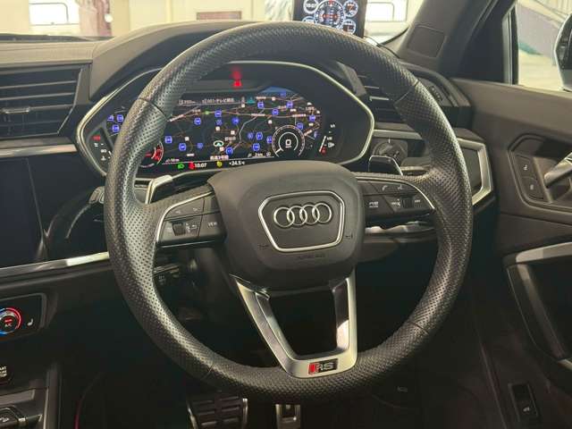 アウディ ＲＳ　Ｑ３ ２．５ ４ＷＤ R3年 (関東) 99