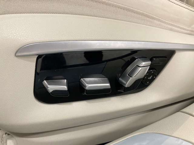ＢＭＷ ７シリーズ ７５０ＬＩ Ｘドライブ Ｍスポーツ ４ＷＤ R2年 (関東) 99