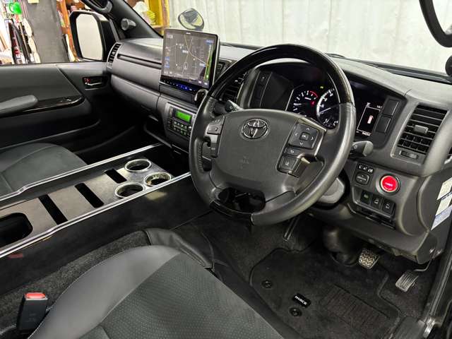 トヨタ ハイエースバン ２．８ スーパーＧＬ ダークプライムＩＩ ロングボディ ディーゼルターボ R2年 (近畿) 99