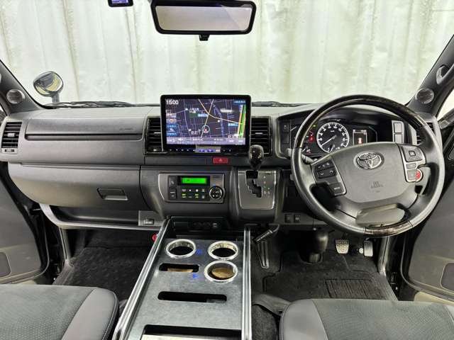 トヨタ ハイエースバン ２．８ スーパーＧＬ ダークプライムＩＩ ロングボディ ディーゼルターボ R2年 (近畿) 99