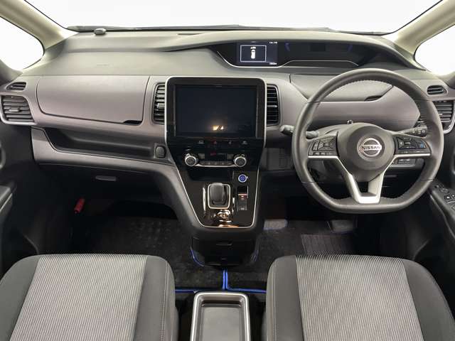 日産 セレナ １．２ Ｅ－ＰＯＷＥＲ ハイウェイスター Ｖ アーバンクロム R3年 () 99