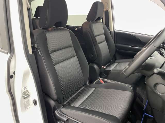日産 セレナ １．２ Ｅ－ＰＯＷＥＲ ハイウェイスター Ｖ アーバンクロム R3年 () 99
