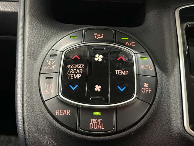トヨタ ヴォクシー ２．０ ＺＳ H26年 () 99