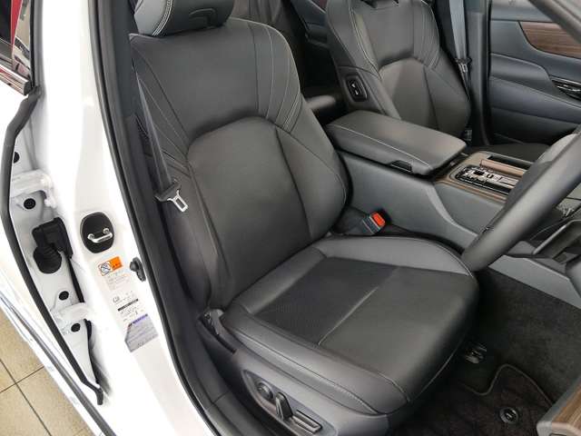 トヨタ クラウン ２．５ Ｚ ハイブリッド車 R7年 (東海) 99