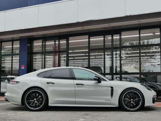 ポルシェ パナメーラ ＧＴＳ ＰＤＫ ４ＷＤ R4年 (東海) 99