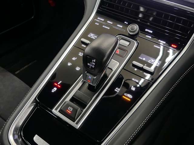 ポルシェ パナメーラ ＧＴＳ ＰＤＫ ４ＷＤ R4年 (東海) 99