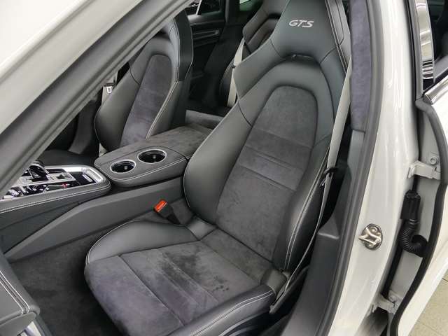 ポルシェ パナメーラ ＧＴＳ ＰＤＫ ４ＷＤ R4年 (東海) 99